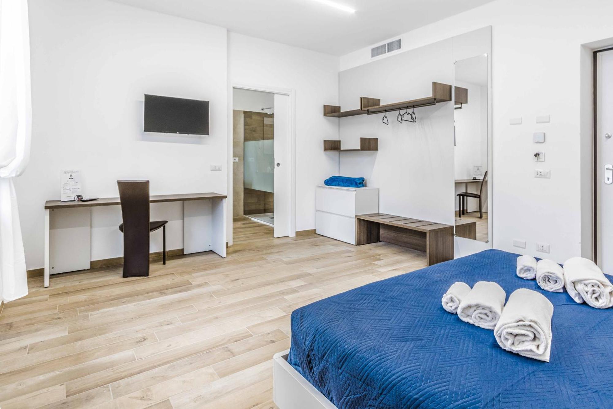 La Perla Rooms Saronno Bagian luar foto