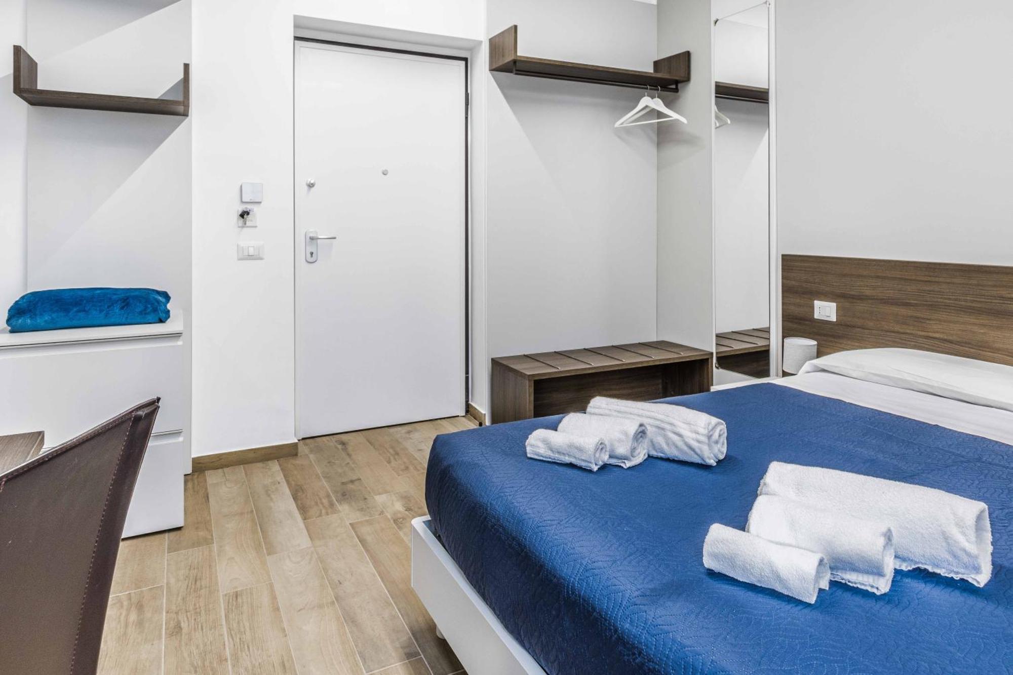 La Perla Rooms Saronno Bagian luar foto